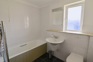 Tregarne Bathroom