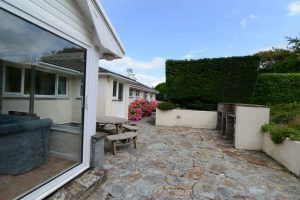 Tamarisk patio