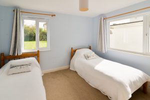 Twin bedroom at Little Tremawr in Constantine Bay